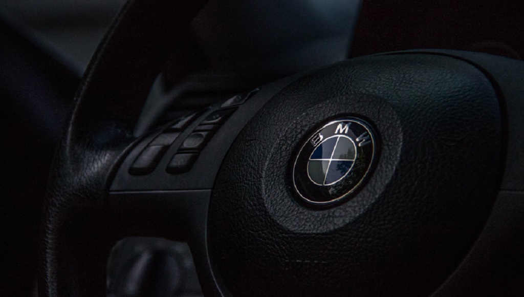 Le Compramos su AUTO, tomamos su auto a cuenta.